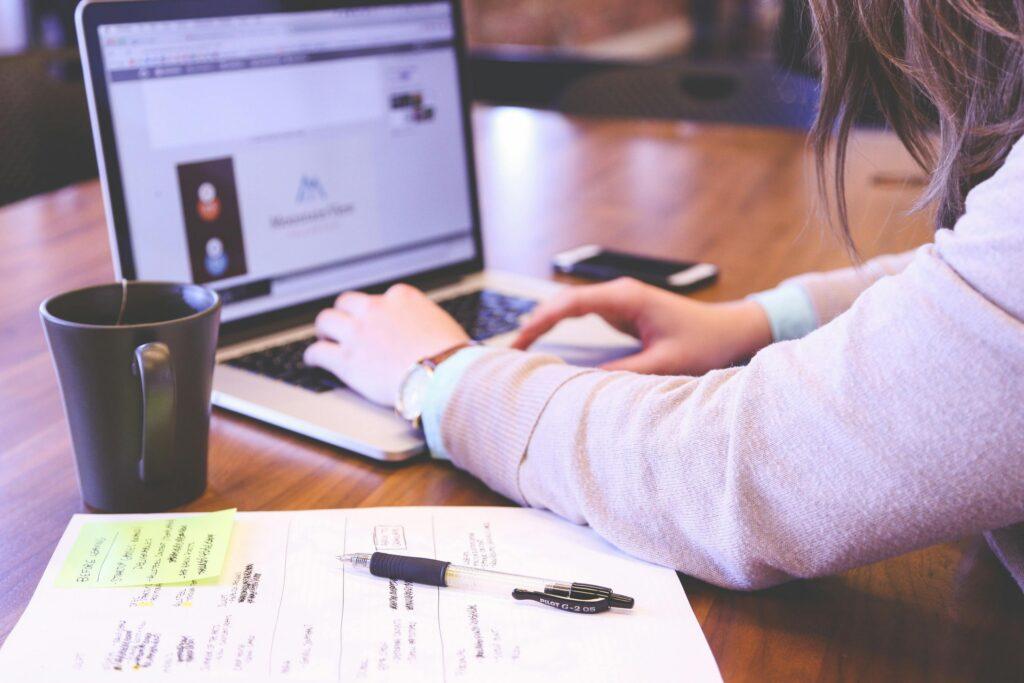 ///pexels startup stock photos  x